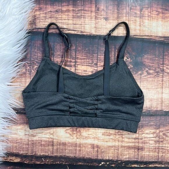 $5 SALE! Open Back Twist Sports Bra - Picture 1 of 4